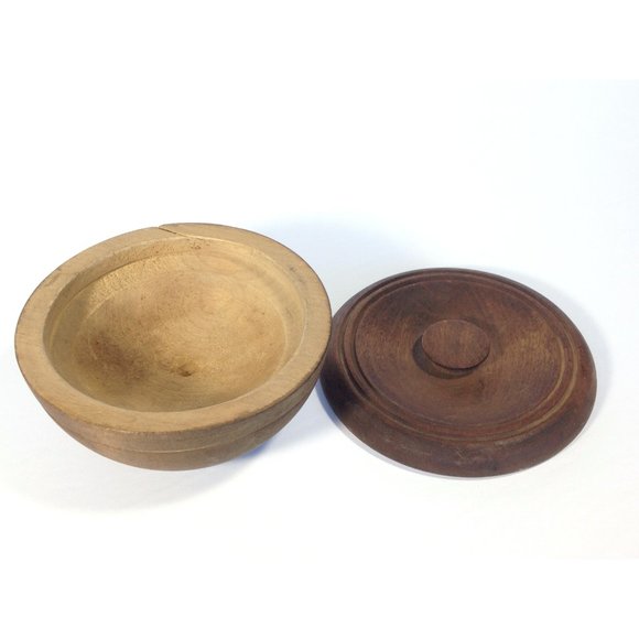 Vintage Wood Shaving Bowl with Lid - Picture 3 of 9